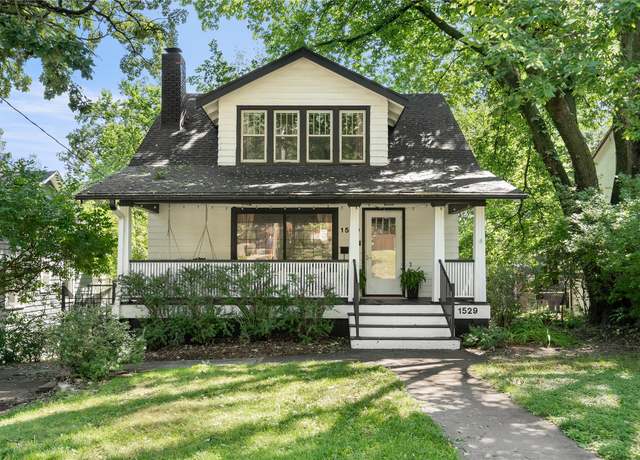 Property at 1529 41st St, Des Moines, IA 50311, 3 beds, 2 baths