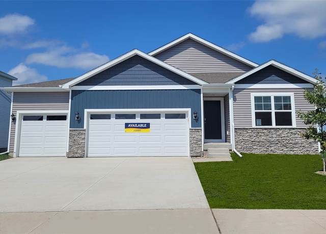 Property at 1037 25th St SE, Altoona, IA 50009, 3 beds, 2 baths