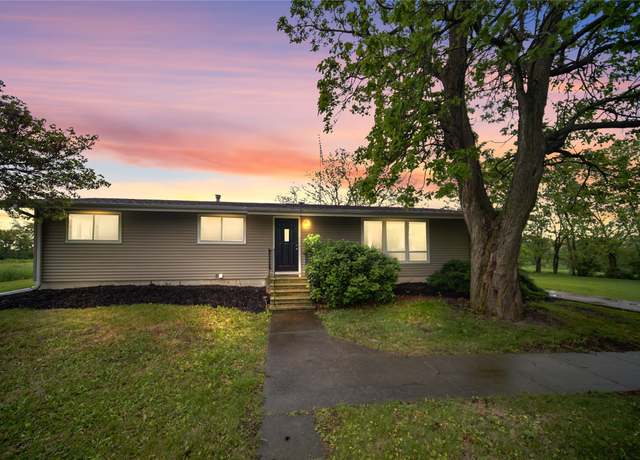 Property at 517 N 7th St, Knoxville, IA 50138, 3 beds, 2 baths