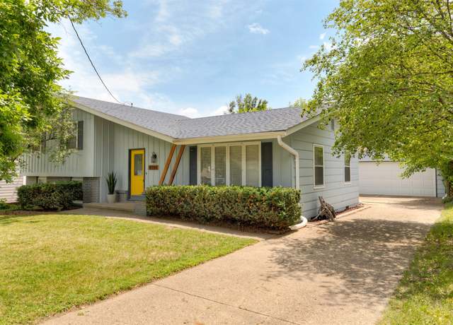 Property at 8786 Primrose Ln, Clive, IA 50325, 3 beds, 2 baths