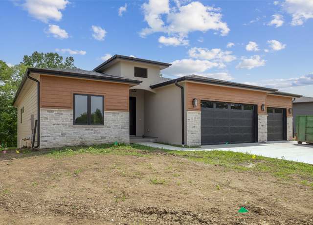 Property at 741 Richland Ct, Van Meter, IA 50261, 4 beds, 3.5 baths
