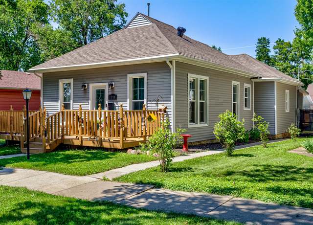 Property at 1718 Otley Ave, Perry, IA 50220, 3 beds, 1.5 baths