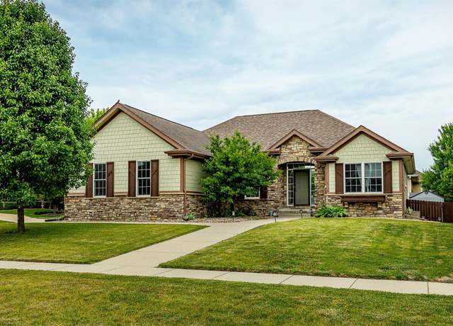 Property at 1736 Ashwood Dr SW, Altoona, IA 50009, 4 beds, 3 baths