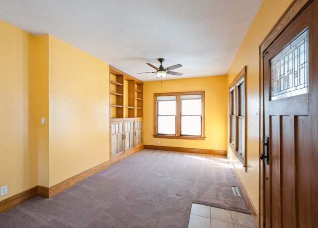 Property at 1503 42nd St, Des Moines, IA 50311, 3 beds, 2.5 baths