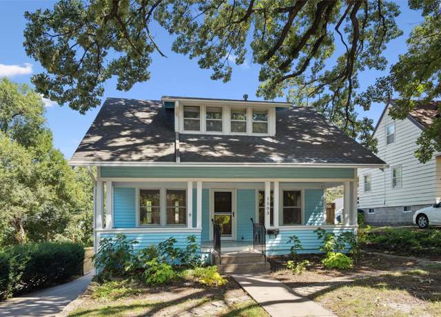 Property at 1503 42nd St, Des Moines, IA 50311, 3 beds, 2.5 baths