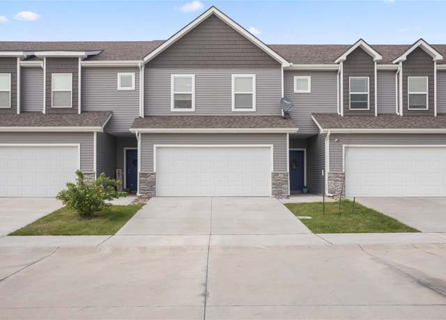 Property at 3960 NE Timber Ln, Ankeny, IA 50021, 3 beds, 2.5 baths