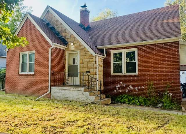 Property at 2622 Capitol Ave, Des Moines, IA 50317, 2 beds, 1.5 baths