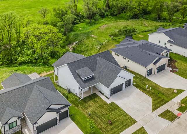 Property at 1020 Harrington Way, Waukee, IA 50263, 5 beds, 3 baths
