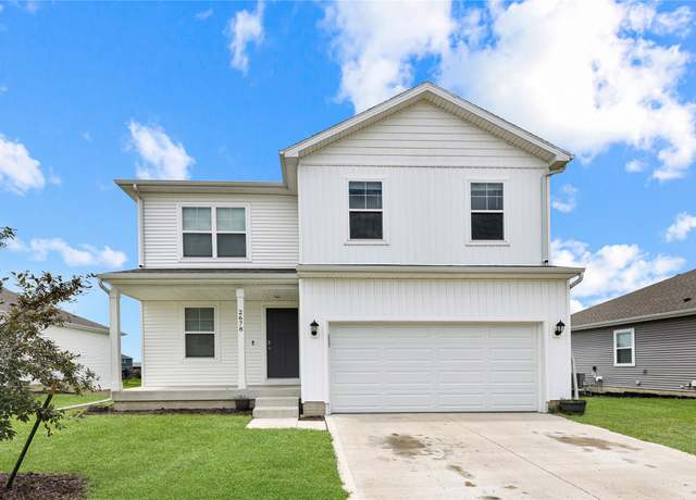 Property at 2678 E 50th St, Des Moines, IA 50317, 4 beds, 2.5 baths