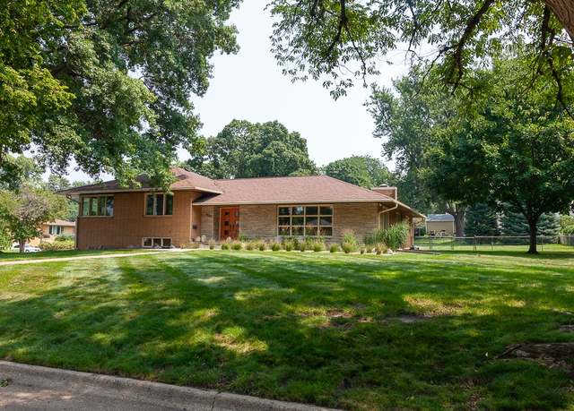 Property at 4055 42nd St, Des Moines, IA 50310, 3 beds, 2 baths