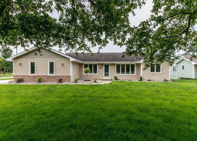 Property at 7136 NW Beaver Dr, Johnston, IA 50131, 4 beds, 3.5 baths