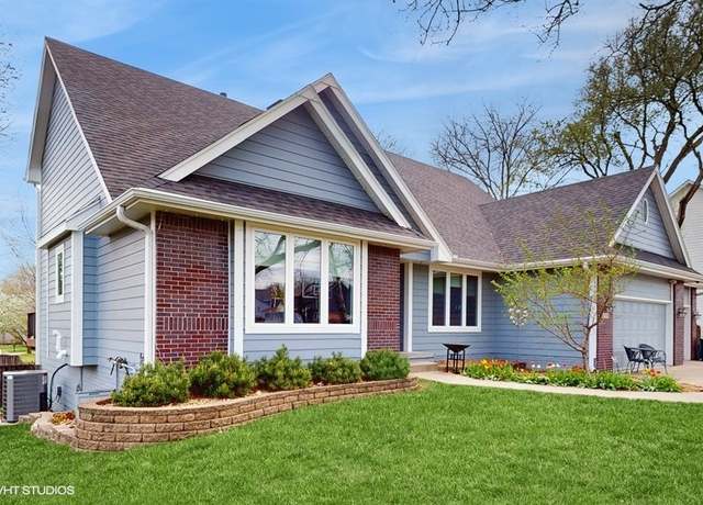 Property at 5708 Ashworth Rd, West Des Moines, IA 50266, 4 beds, 3.5 baths