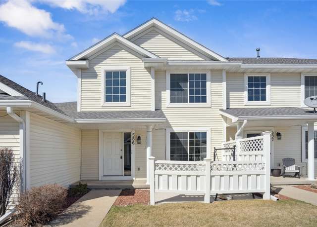 Property at 586 SE Williams Ct, Waukee, IA 50263, 2 beds, 2.5 baths