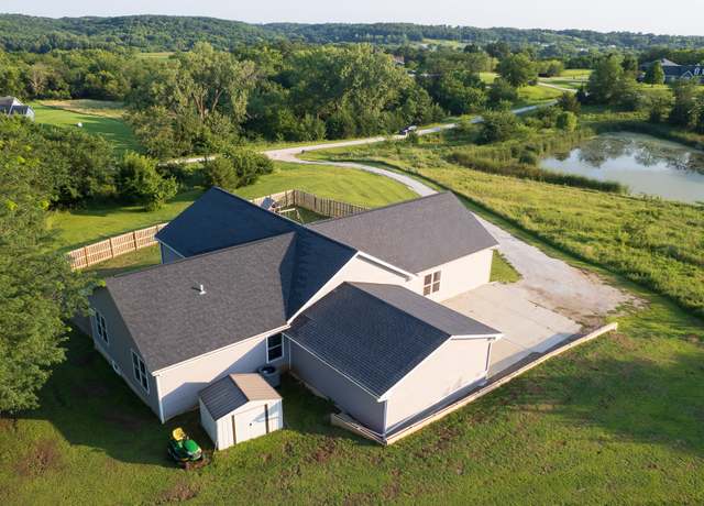 Property at 2237 Holliwell Valley Ct, Winterset, IA 50273, 6 beds, 4 baths
