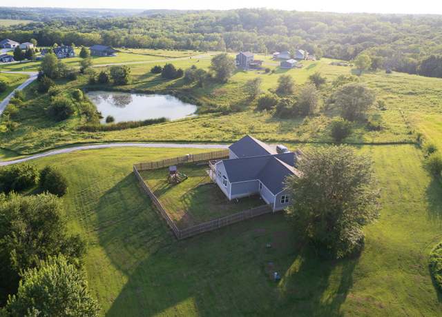 Property at 2237 Holliwell Valley Ct, Winterset, IA 50273, 6 beds, 4 baths