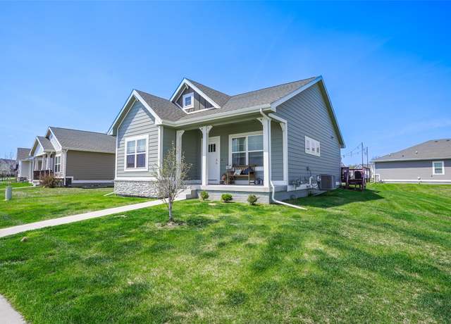 Property at 2802 SW Prairie Trail Pkwy, Ankeny, IA 50023, 3 beds, 2.5 baths