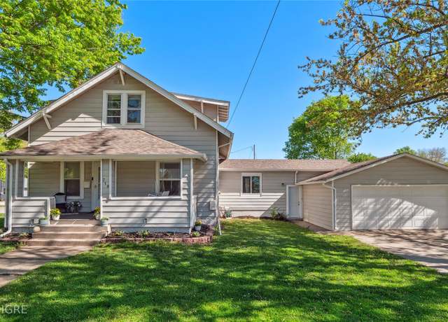 Property at 718 W 3rd Ave, Indianola, IA 50125, 3 beds, 1 bath