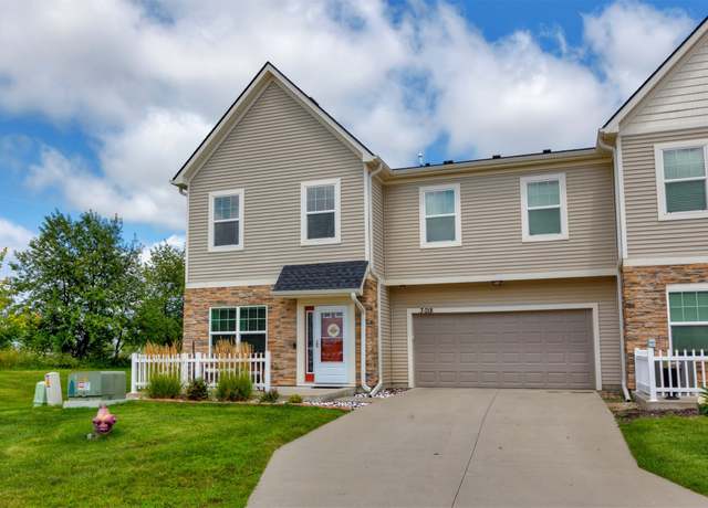 Property at 3018 SE Glenstone Dr, Grimes, IA 50111, 3 beds, 2.5 baths
