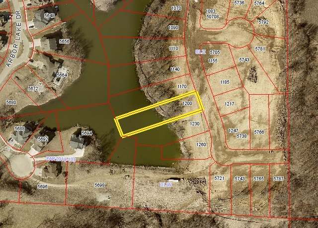 Property at 1200 Arbor Woods Dr, Pleasant Hill, IA 50327