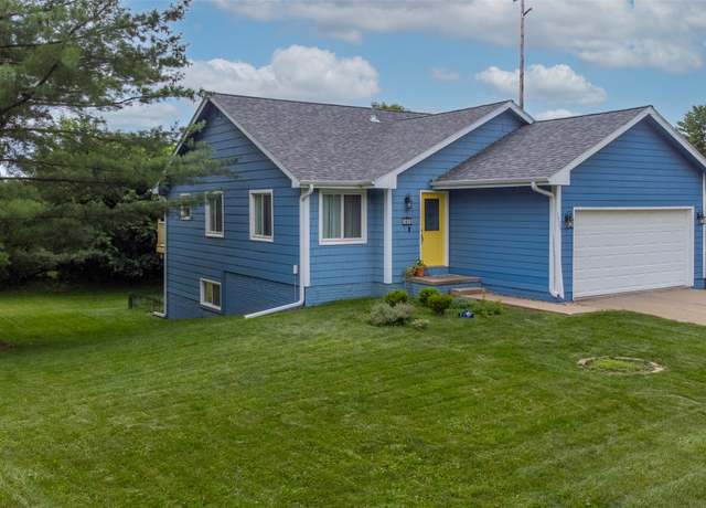 Property at 1929 E Maish Ave, Des Moines, IA 50320, 4 beds, 2 baths