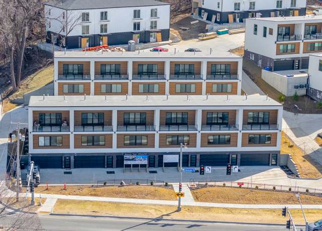 Property at 508 Indianola Rd #7, Des Moines, IA 50315, 2 beds, 2.5 baths