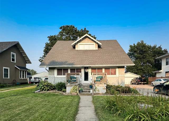 Property at 409 S Main St, Baxter, IA 50028, 3 beds, 2 baths