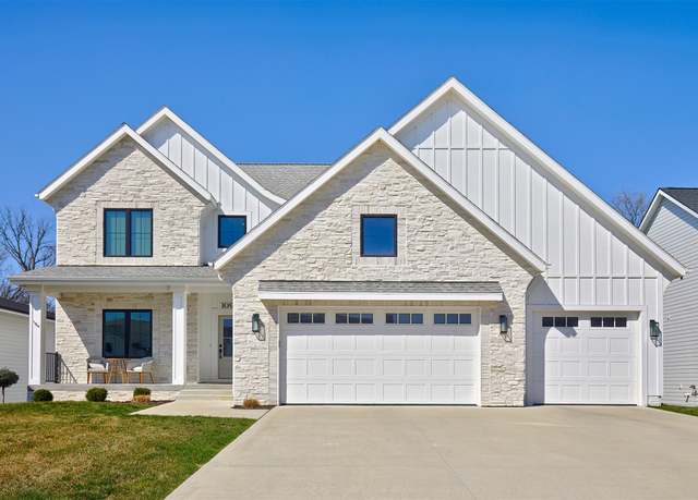 Property at 10981 Brookdale Dr, West Des Moines, IA 50266, 5 beds, 3.5 baths