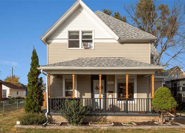Property at 803 W Nevada St, Marshalltown, IA 50158, 3 beds, 2 baths