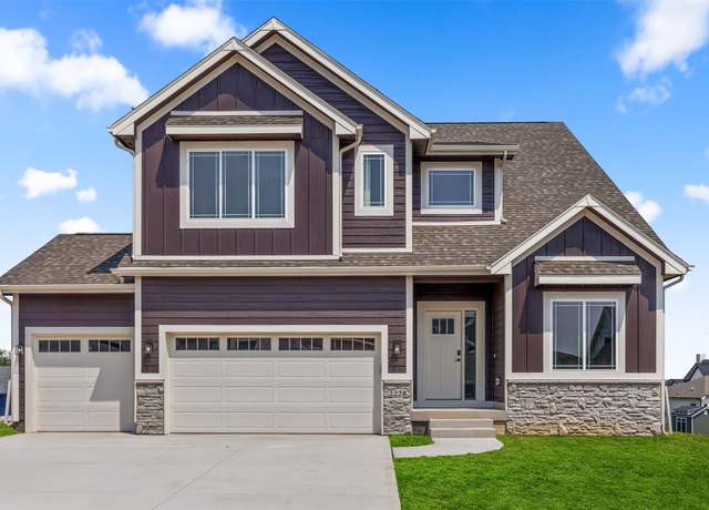 Property at 2228 Green Leaf Cir, Norwalk, IA 50211, 5 beds, 3.5 baths
