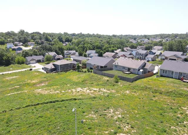 Property at Lot 10 W Lincoln Pl, Indianola, IA 50125