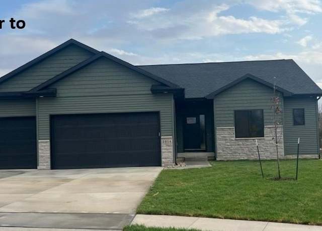 Property at 430 NW Ashley Cir, Waukee, IA 50263, 5 beds, 3 baths