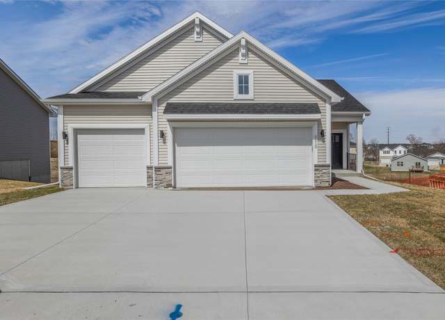 Property at 5610 Leyden Ave, Des Moines, IA 50317, 2 beds, 2 baths