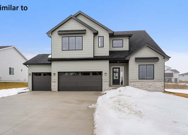 Property at 5619 163rd St, Urbandale, IA 50323, 5 beds, 3.5 baths