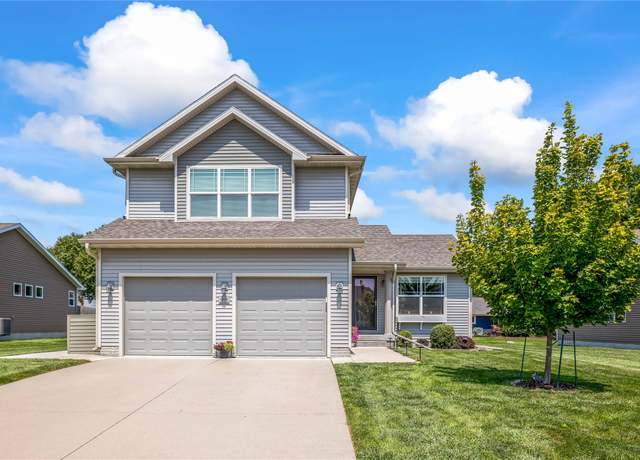 Property at 1605 2nd St NW, Altoona, IA 50009, 3 beds, 2.5 baths