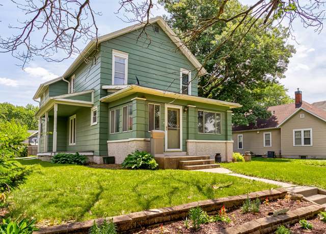 Property at 322 Marshall St, Boone, IA 50036, 4 beds, 2 baths