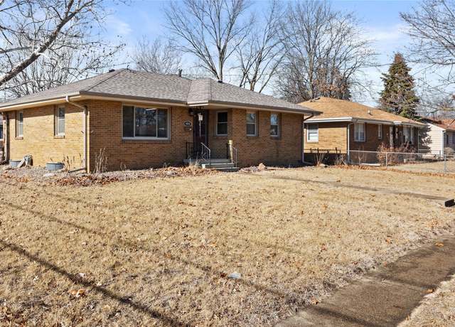 Property at 4000 Columbia St, Des Moines, IA 50313, 4 beds, 2 baths