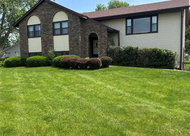 Property at 324 E 14th St N, Newton, IA 50208, 3 beds, 3 baths