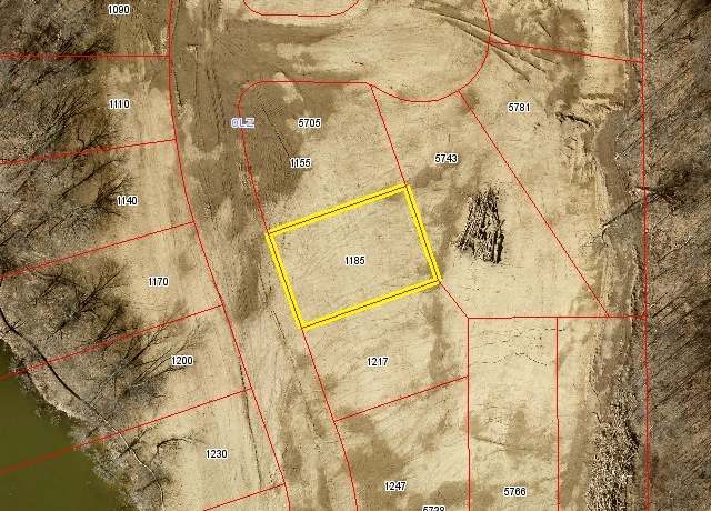 Property at 1185 Arbor Woods Dr, Pleasant Hill, IA 50327