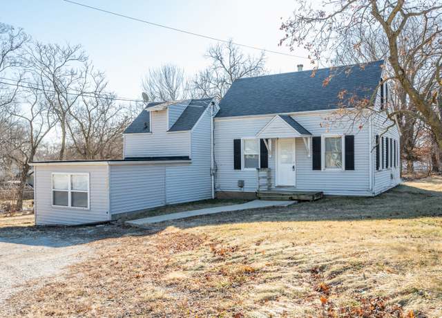 Property at 1230 Mckinley Ave, Des Moines, IA 50315, 3 beds, 1.5 baths