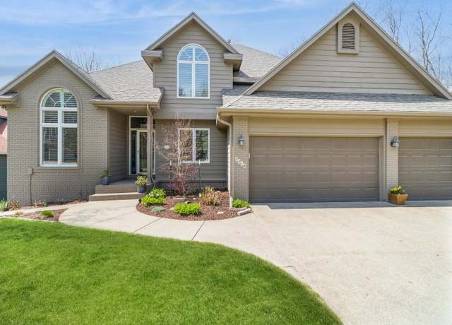 Property at 3414 SW 33rd St, Des Moines, IA 50321, 4 beds, 3.5 baths