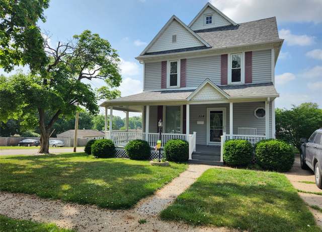 Property at 114 K Ave E, Oskaloosa, IA 52577, 4 beds, 1.5 baths