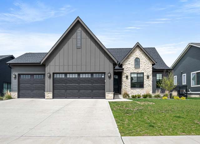 Property at 226 NE 62nd St, Ankeny, IA 50021, 4 beds, 2.5 baths