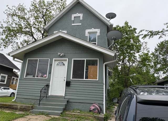 Property at 2112 Washington Ave, Des Moines, IA 50310, 2 beds, 1.5 baths