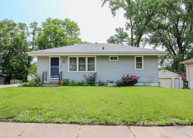 Property at 801 Winegardner Rd, Des Moines, IA 50317, 3 beds, 1 bath