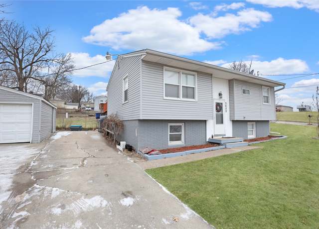 Property at 5600 SE 4th St, Des Moines, IA 50315, 4 beds, 2 baths