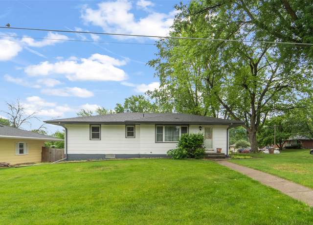 Property at 530 Stuart St, Carlisle, IA 50047, 2 beds, 2 baths