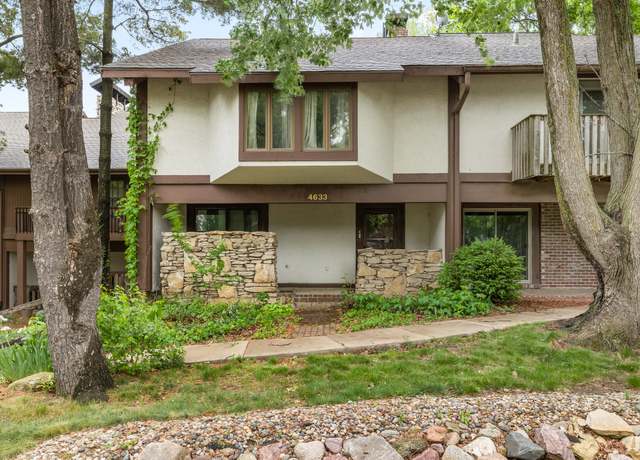 Property at 4633 Lockner Dr #3, Urbandale, IA 50322, 4 beds, 2.5 baths
