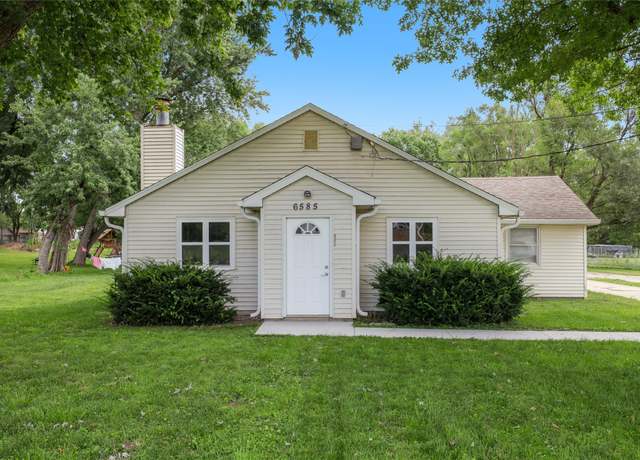 Property at 6585 NW 56th St, Johnston, IA 50131, 3 beds, 1 bath