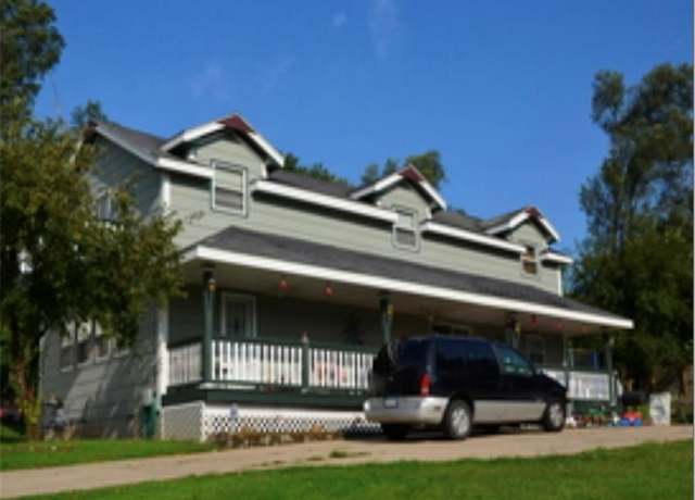 Property at 299 Hackley Ave, Des Moines, IA 50315, 4 beds, 2.5 baths