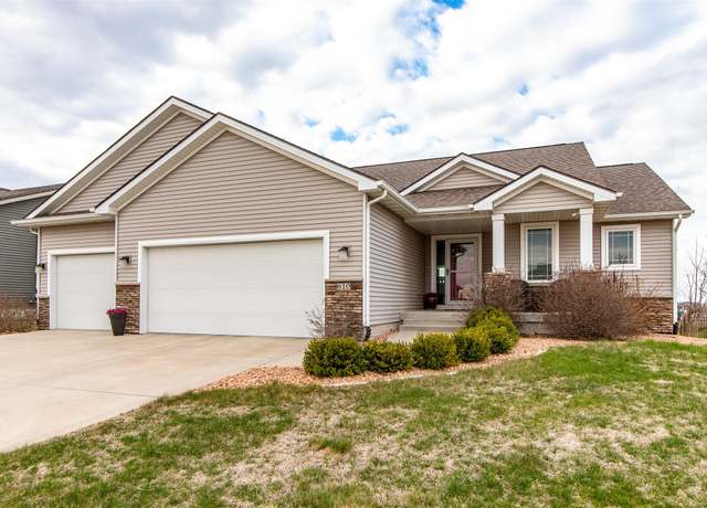 Property at 610 NW Autumn Crest Dr, Ankeny, IA 50023, 4 beds, 3.5 baths